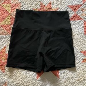 Aerie Offline Goals Hi Rise Short Leggings in L